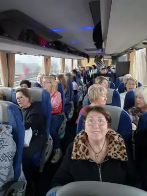 Adventi buszos kirándulás 2025: jó hangulat a buszon