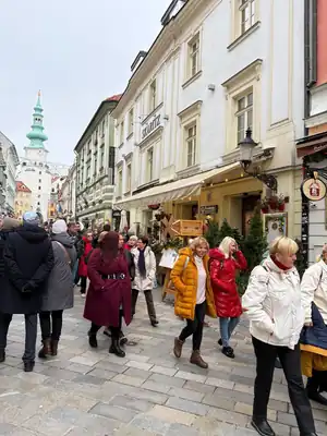 Adventi buszos kirándulás 2025: vezetett városnézés Pozsonyban