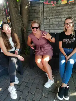 Tex-mex bográcsparti: vendégeink főzés és kóstolás közben