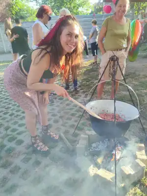 Tex-mex bográcsparti az udvaron