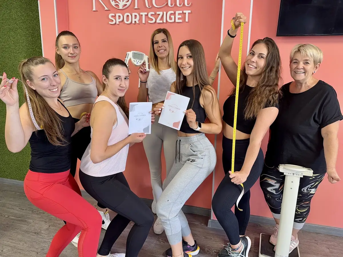 A Korall csapata oklevelekkel