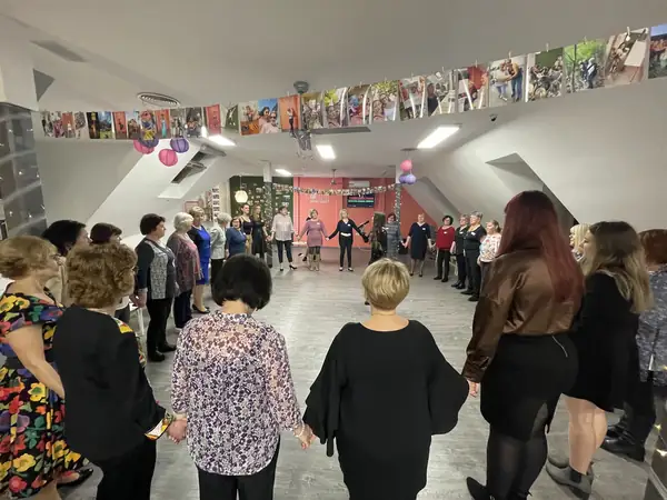 Közösségi rendezvény az emeleti teremben